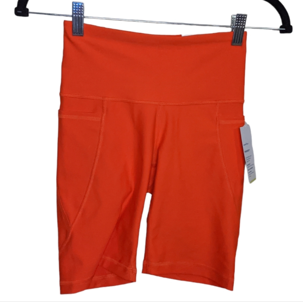 NWT Old Navy Active Powersoft Go-Dry Orange Bermuda Shorts 🍊